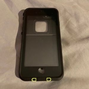 Black iPhone 7 SE lifeproof fre case